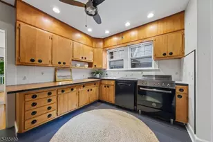 15 Patton Pl, Montclair, NJ 07043 - Photo 20