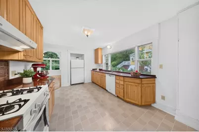 58 Mountain Ave, Millburn, NJ 07041 - Photo 10