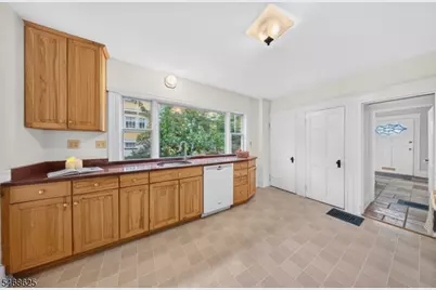 58 Mountain Ave, Millburn, NJ 07041 - Photo 12