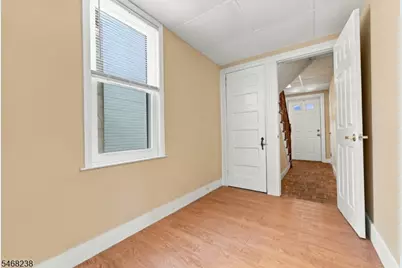 31 Walnut St, Bloomfield, NJ 07003 - Photo 6