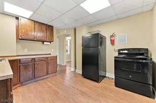 31 Walnut St, Bloomfield, NJ 07003 - Photo 8