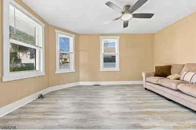 31 Walnut St, Bloomfield, NJ 07003 - Photo 4