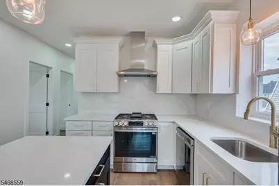 18 Regent St, North Plainfield, NJ 07060 - Photo 8