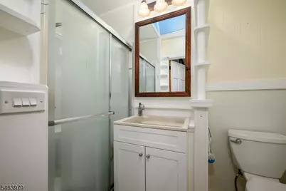 343 West 1st Avenue, Roselle, NJ 07203 - Photo 22