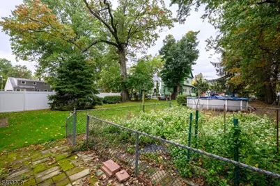 343 West 1st Avenue, Roselle, NJ 07203 - Photo 30