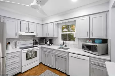 24 Mead Rd, Hopatcong, NJ 07843 - Photo 10