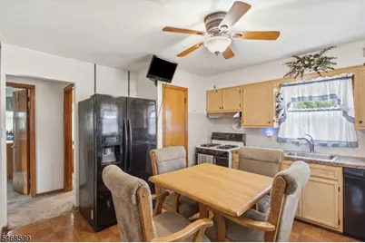 729 E Curtis St, Linden, NJ 07036 - Photo 8