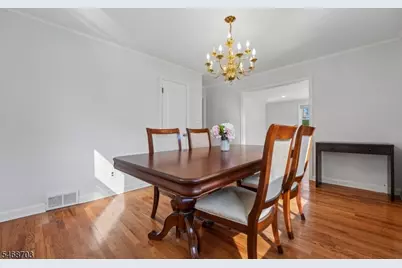 47 Freeman Pl, Nutley, NJ 07110 - Photo 10