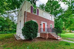 6 Armstrong St, South Bound Brook Boro, NJ 08880 - Photo 16