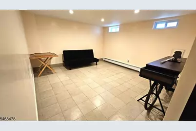 647 E 28th St, Paterson, NJ 07504 - Photo 16