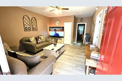 647 E 28th St, Paterson, NJ 07504 - Photo 4