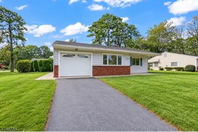 23 Maine Avenue, Manchester Township, NJ 08759 - Photo 2
