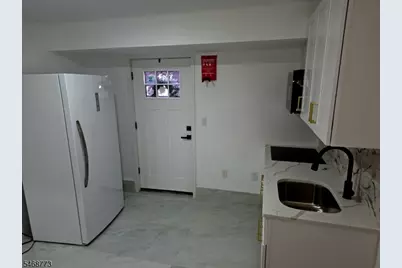 136 N 17th St #1, East Orange, NJ 07017 - Photo 8