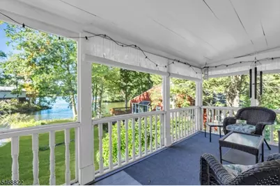 8 Lakeview Ct, Jefferson Township, NJ 07438 - Photo 8