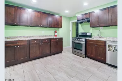 144 Steuben St, East Orange, NJ 07018 - Photo 22