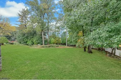 32 Clinton Ln, Wayne, NJ 07470 - Photo 14