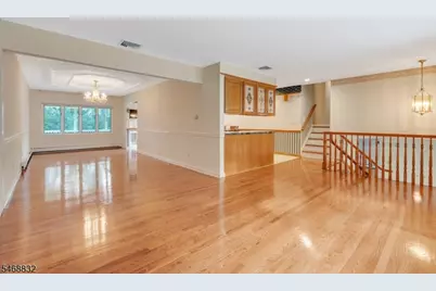 32 Clinton Ln, Wayne, NJ 07470 - Photo 4