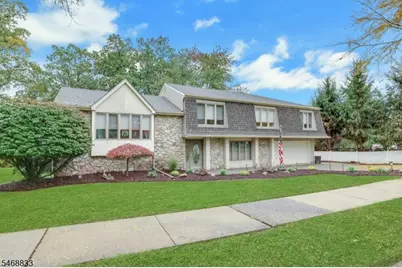 32 Clinton Ln, Wayne, NJ 07470 - Photo 2