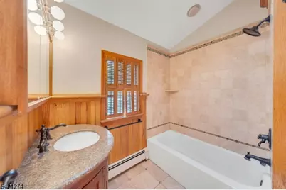95 Wildwood Rd, Jefferson Township, NJ 07438 - Photo 16