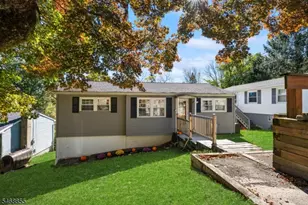 50 Butternut Rd, Vernon, NJ 07462 - Photo 1
