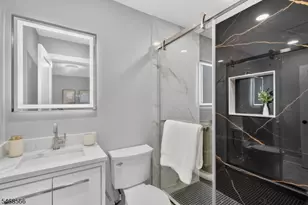 37 Washington St, Montclair, NJ 07042 - Photo 10