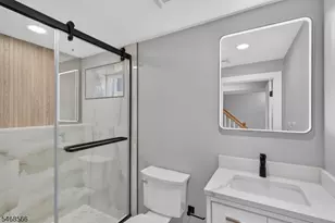 37 Washington St, Montclair, NJ 07042 - Photo 26