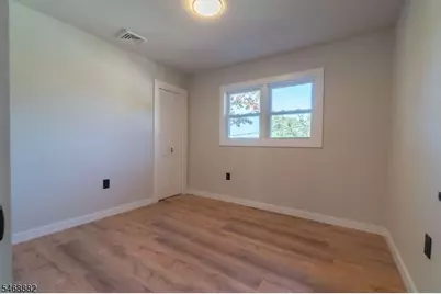 102 Brooklyn Mountain Rd, Hopatcong, NJ 07843 - Photo 18