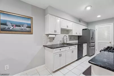 22 Bedford Ct, Madison, NJ 07940 - Photo 6