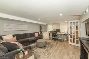 37 Wayland Dr, Verona, NJ 07044 - Photo 40