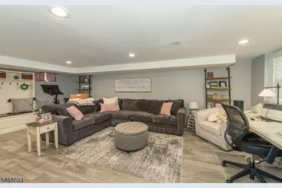 37 Wayland Dr, Verona, NJ 07044 - Photo 42