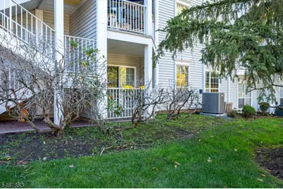 71 Rachel Ct, Franklin Township, NJ 08823 - Photo 2