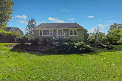33 Abbott Rd, Montville Township, NJ 07082 - Photo 2