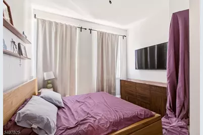 22 Storms Ave, Jersey City, NJ 07306 - Photo 16