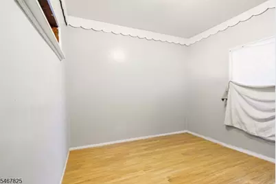 22 Storms Ave, Jersey City, NJ 07306 - Photo 20