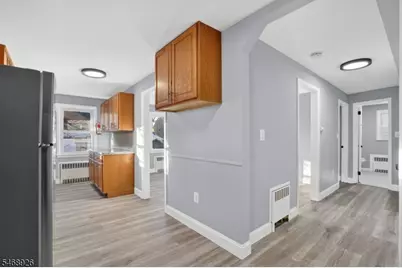 1608 Van Ness Ter, Union Township, NJ 07083 - Photo 4