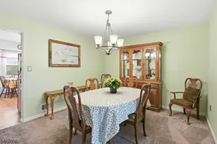 31 Astor Ct, Sayreville Boro, NJ 08872 - Photo 4