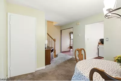 31 Astor Ct, Sayreville, NJ 08872 - Photo 6