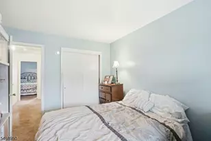31 Astor Ct, Sayreville Boro, NJ 08872 - Photo 18