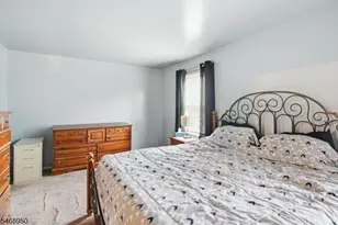 31 Astor Ct, Sayreville Boro, NJ 08872 - Photo 12