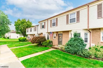 31 Astor Ct, Sayreville, NJ 08872 - Photo 2