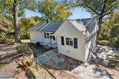 30 Sunset Trl, Rockaway Township, NJ 07866 - Photo 2