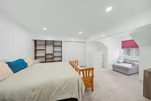 7 Garden Ct, Roxbury Township, NJ 07876 - Photo 10