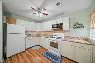 7 Garden Ct, Roxbury Township, NJ 07876 - Photo 8