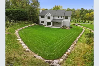 354 Beaufort Ave, Livingston, NJ 07039 - Photo 38