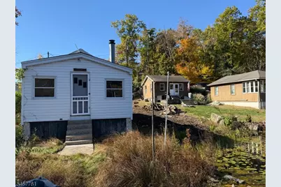 12 Hilltop Rd, Hopatcong, NJ 07821 - Photo 4