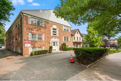 50 Elm St #B8, Morristown, NJ 07960 - Photo 2
