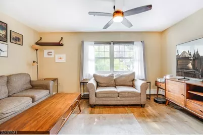 50 Elm St #B8, Morristown, NJ 07960 - Photo 4