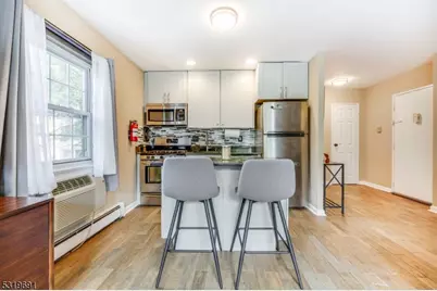 50 Elm St #B8, Morristown, NJ 07960 - Photo 8