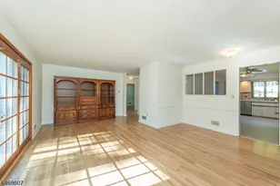 11 Cresthill Rd, Verona, NJ 07044 - Photo 12