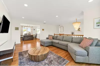 2500 Jay Pl, Union Township, NJ 07083 - Photo 6